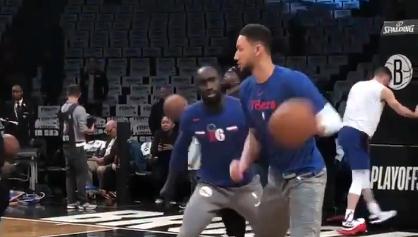 西蒙斯翻身跳投命中