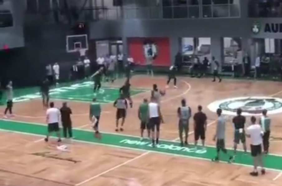 欧文绿军队内训练赛状态神勇