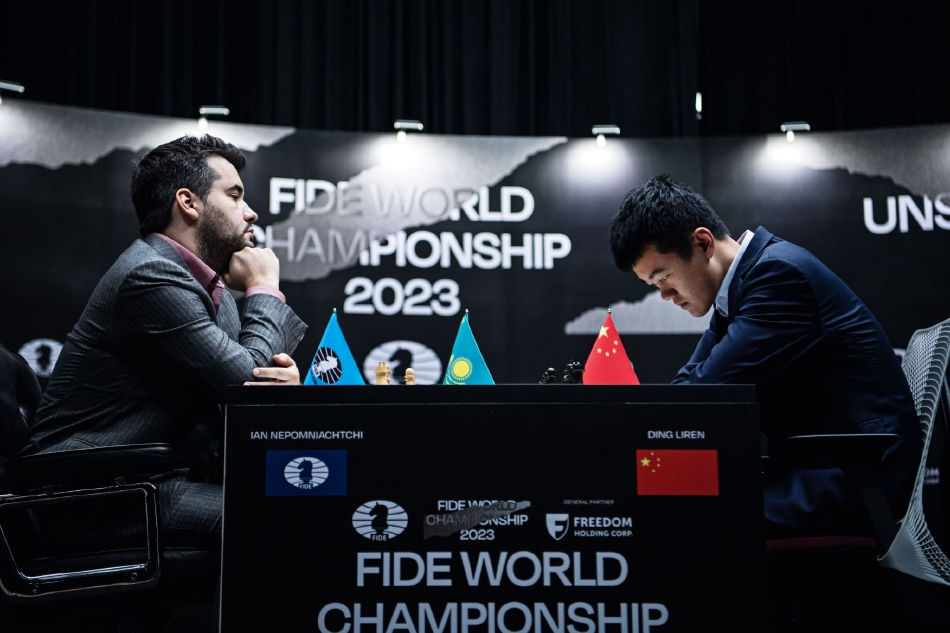 世界冠军赛第12局现场：丁立人失误 局面落后_棋牌_新浪竞技风暴_新浪网