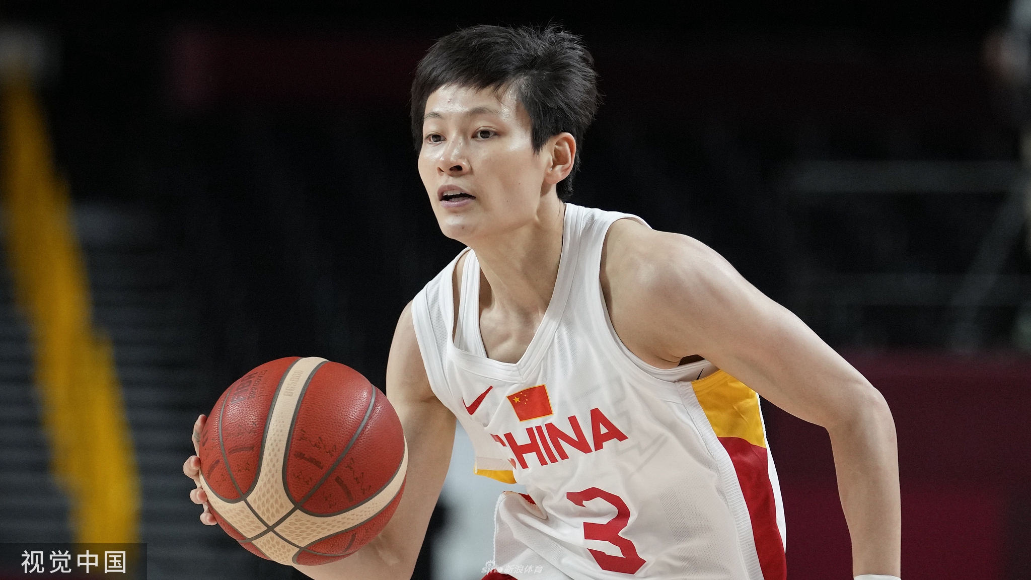中国女篮76-74险胜澳大利亚 提前锁定八强