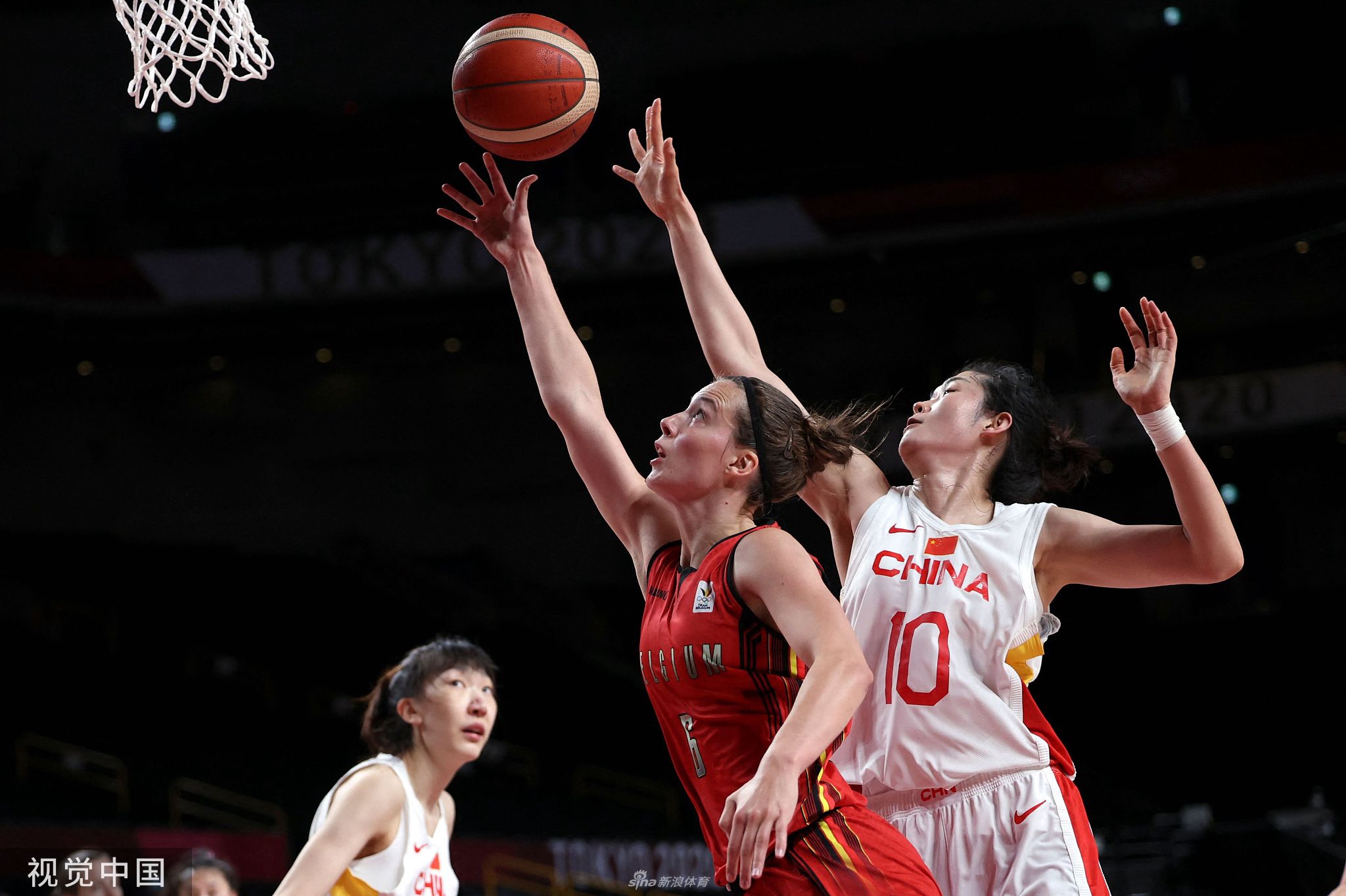 中国女篮74-62比利时 小组赛三战全胜！