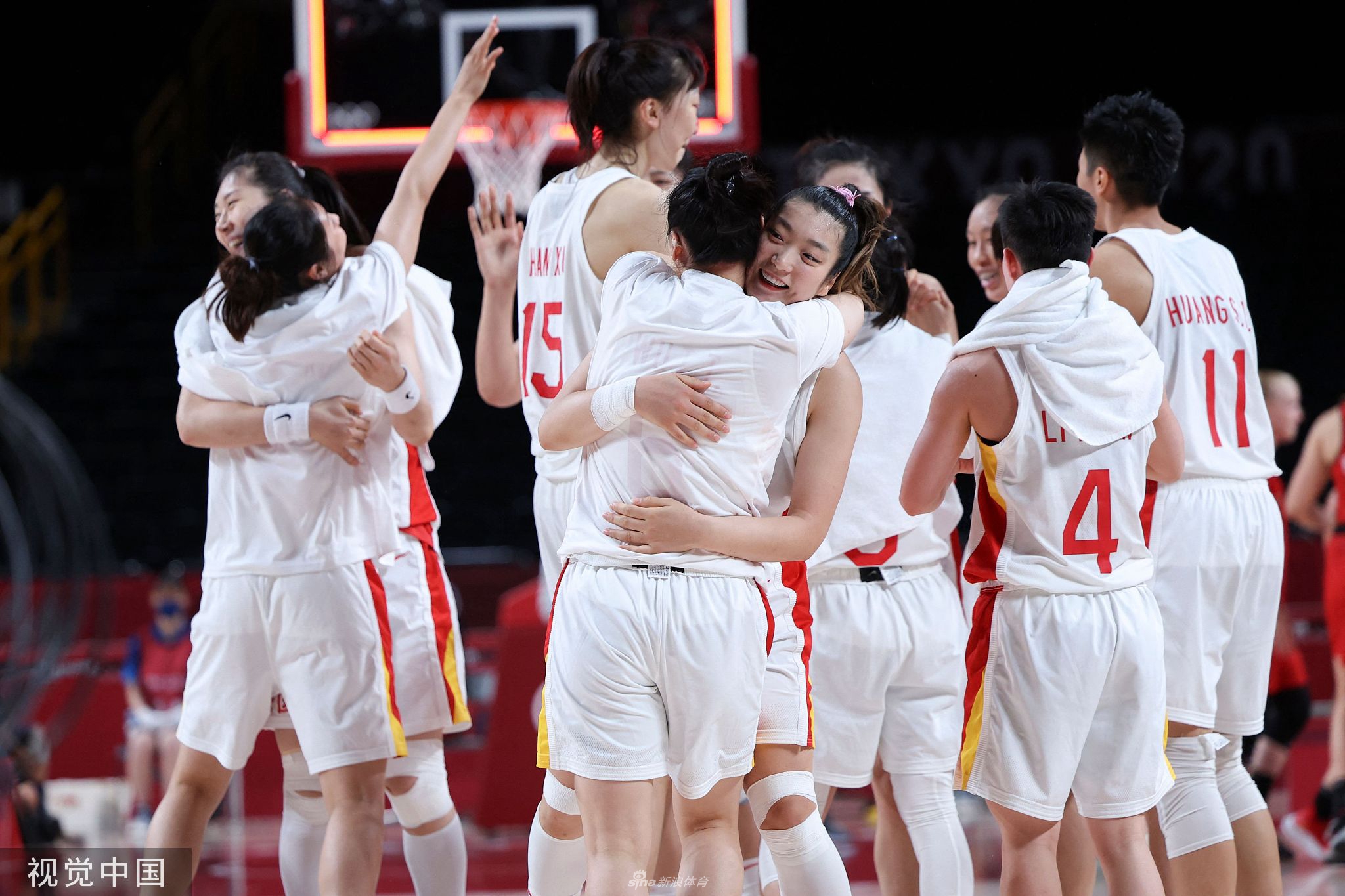 中国女篮74-62比利时 小组赛三战全胜！