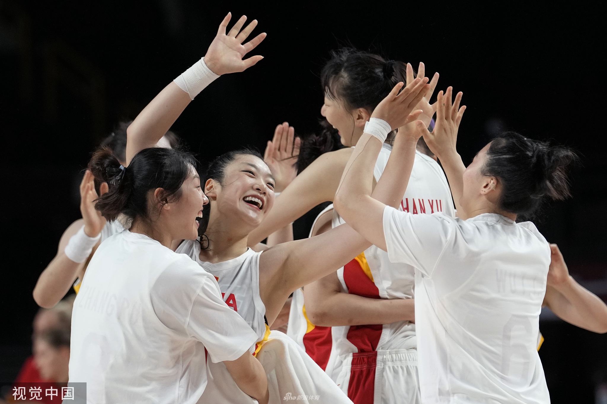 中国女篮74-62比利时 小组赛三战全胜！