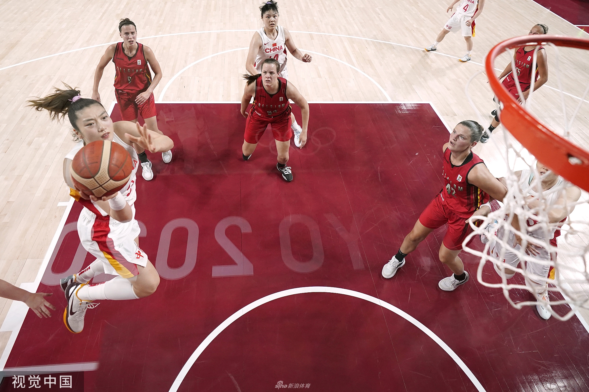 中国女篮74-62比利时 小组赛三战全胜！