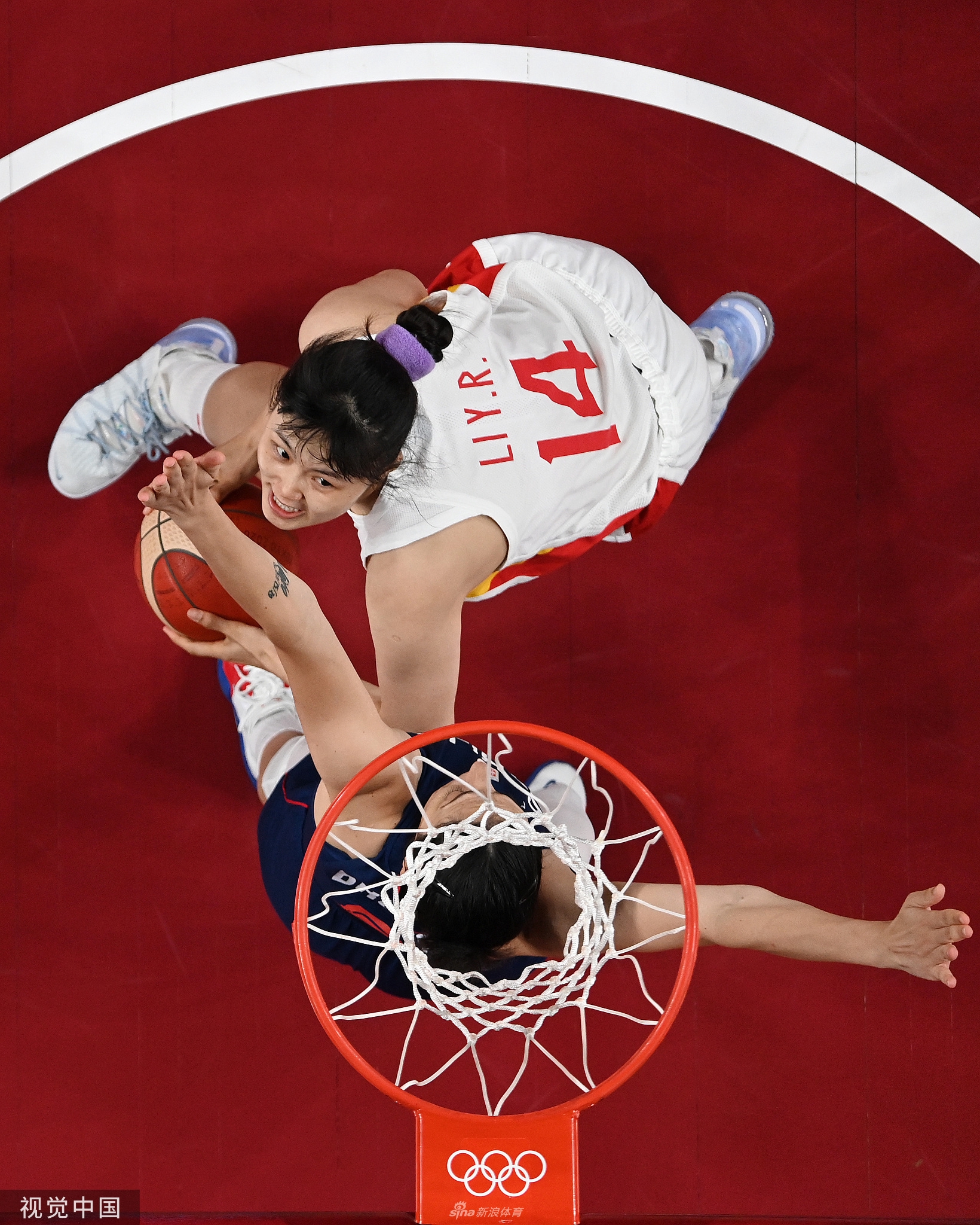 中国女篮70-77塞尔维亚 止步八强