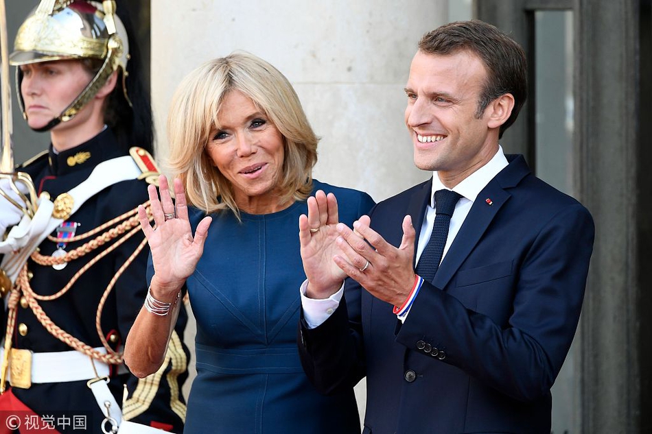 马克龙与妻子