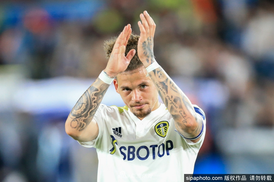 利兹联中场菲利普斯当选英格兰20-21赛季最佳男足队员_高清图集_新浪网