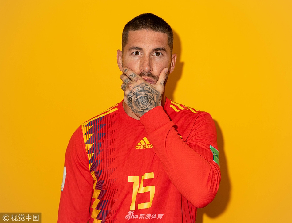 西班牙发布将帅官方写真肖像照