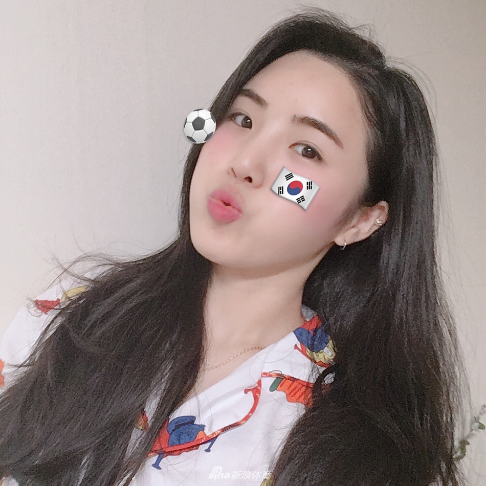 韩国本土女球迷观战世界杯 颜值在线