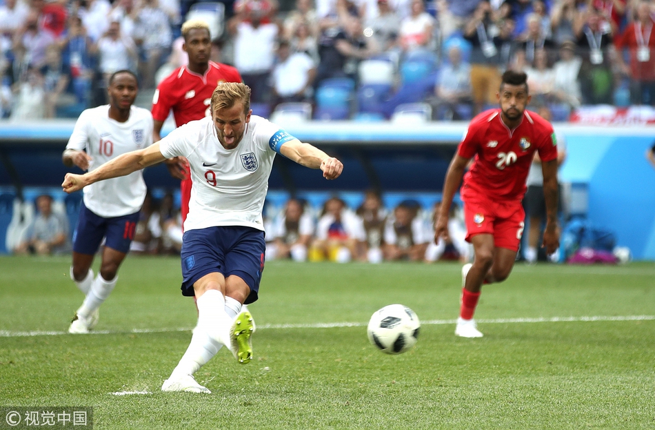 凯恩点球梅开二度