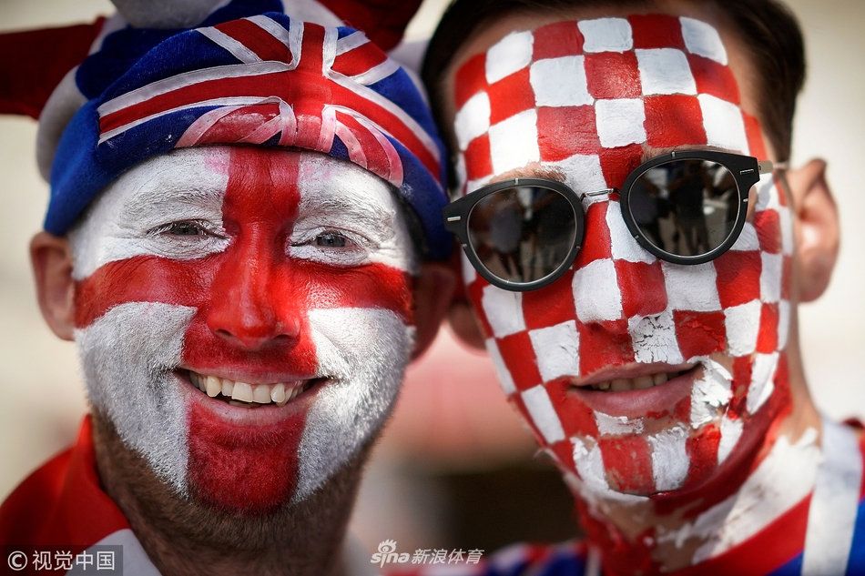 策划世界杯第23比赛日彩绘脸谱