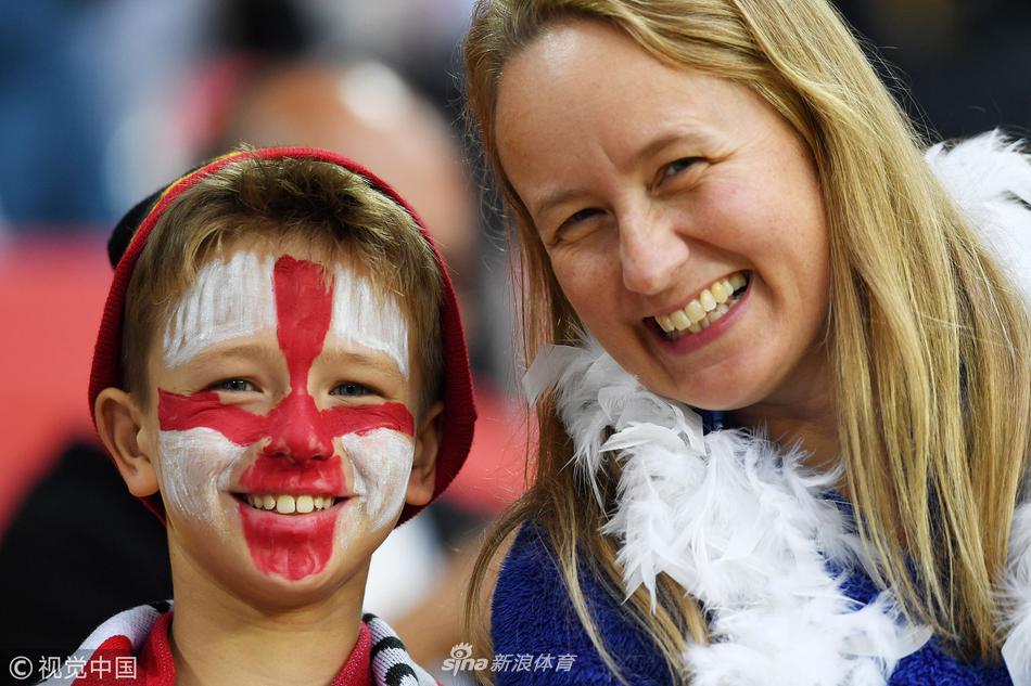 策划-世界杯第19比赛日彩绘脸谱