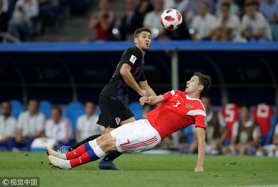 世界杯第155球!克拉马里奇头球破门