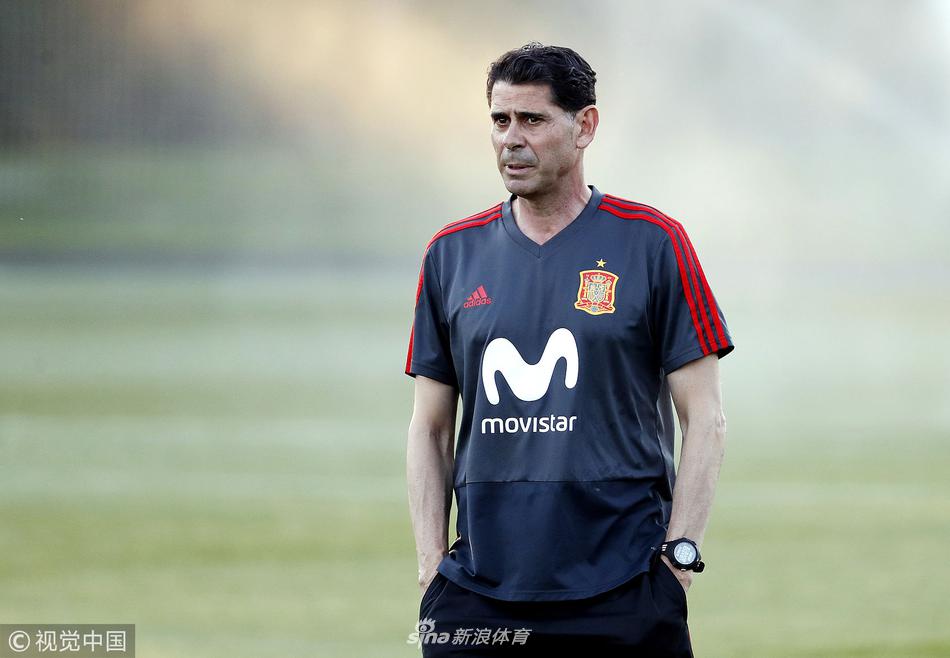 西班牙训练备战 耶罗上任首训悉心指导_高清图集_新浪网