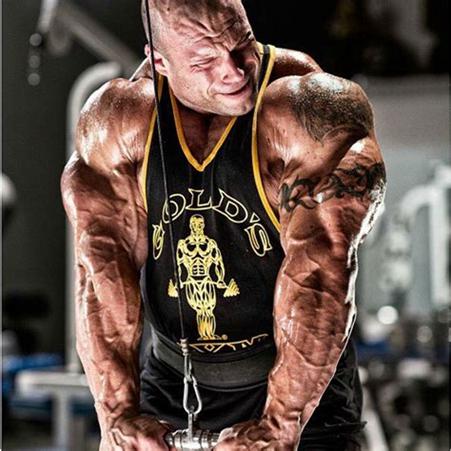 巨石强森的肌肉很大直到这个家伙出现