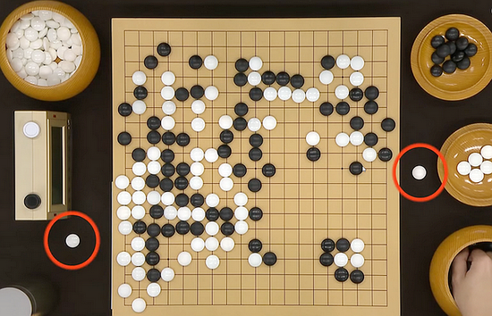 外资疯狂扫货，说他们做空？我查了数据发现全是假的。