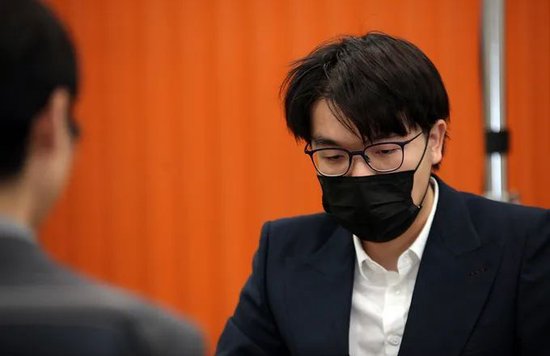 大连主场78%胜率：重庆铜梁龙8轮丢6球防线能否破局