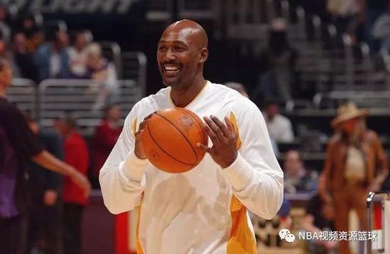 前NBA总裁离世,他究竟为NBA带来了什么?