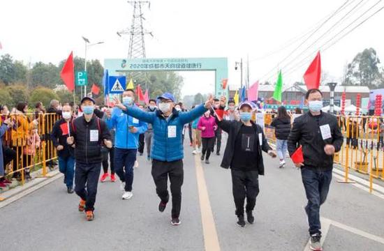疫情期间首场比赛来了 双遗马拉松健康跑周末开