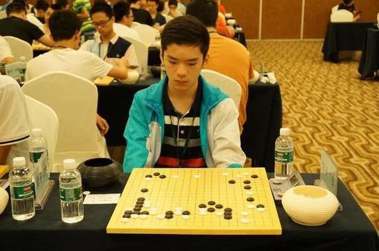 围棋队网络训练赛:少年才露尖尖角女队长宜放眼