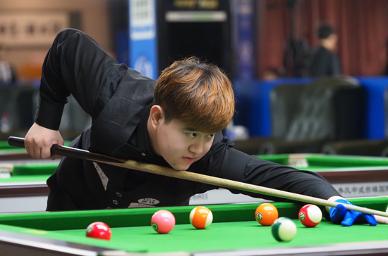 首次参战斩获32强 吴泽:大师赛是氛围最好的中式比赛_台球_新浪竞技