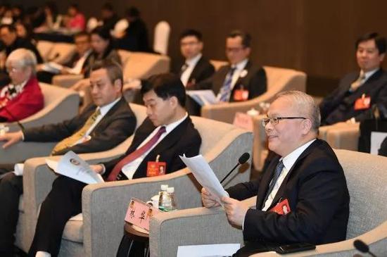 武汉市政协常委胡越高：让赛马场成为“城市会