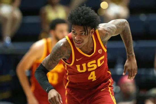 惨哭！离奇失首发 球员最怕的事他1场全经历了