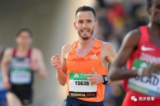 西班牙励志哥：跑赢上百名各国精英的39岁大众跑者。