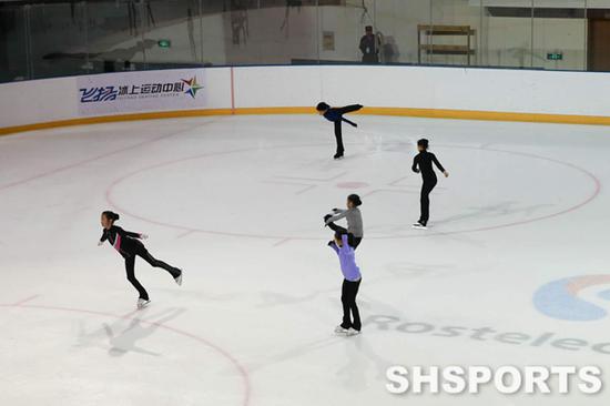 飞扬冰上运动中心。 上海体育  图