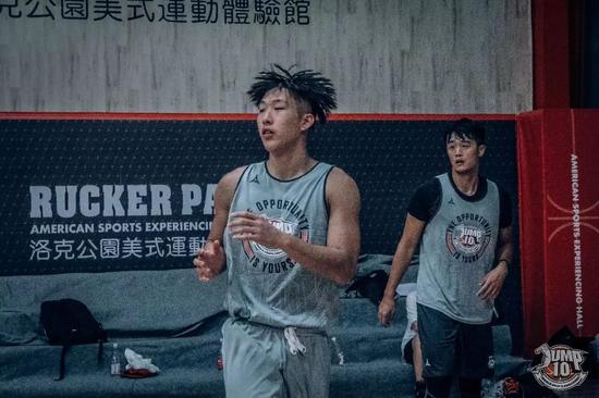 闫帅姬鹏海淀田村怼兄弟同进退共球生