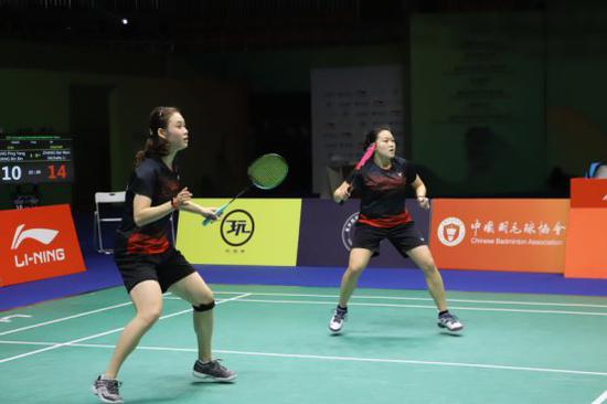 唐平阳/姜彬彬苦战胜出 重庆国际羽毛球公开赛加