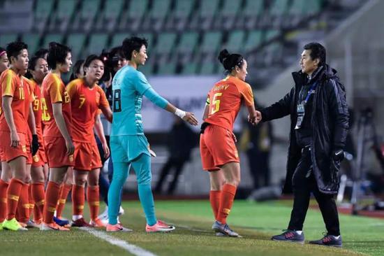 我们相信贾秀全不是一个会轻易甩锅的人,否则他当初也不会接下女足这