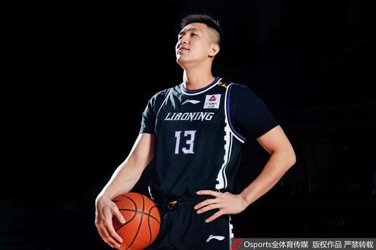 本赛季郭艾伦助攻数99个 排在国内球员之首