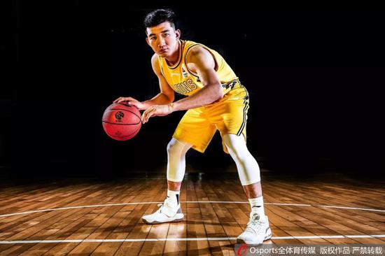 本赛季郭艾伦助攻数99个 排在国内球员之首