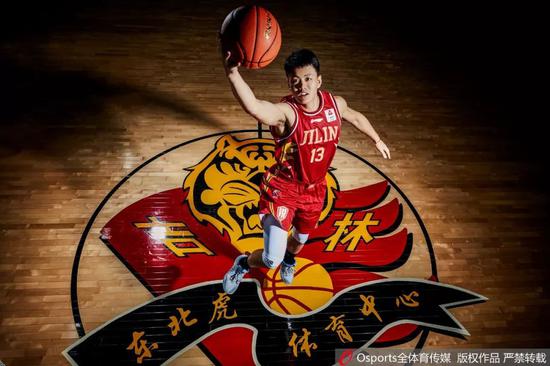 本赛季郭艾伦助攻数99个 排在国内球员之首