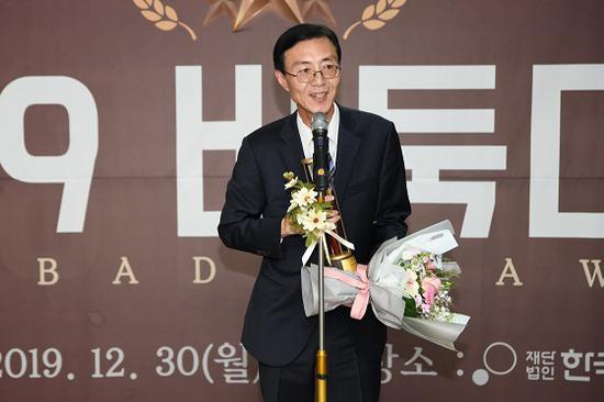 韩国围棋大赏：朴廷桓MVP 申真谞独揽三大奖项