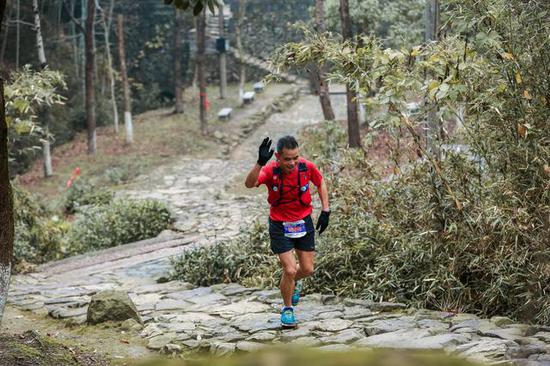 辞旧迎新驰骋江山 江山2020中国天空跑系列赛举行