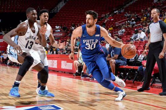 又一地震级交易？两大亿元先生互换东家