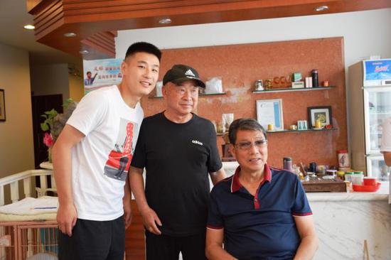 徐根宝祝贺武磊:为中国足球最低迷时添加了光彩 亚博体育资讯 第3张-亚博体育导航 徐根宝祝贺武磊:为中国足球最低迷时添加了光彩