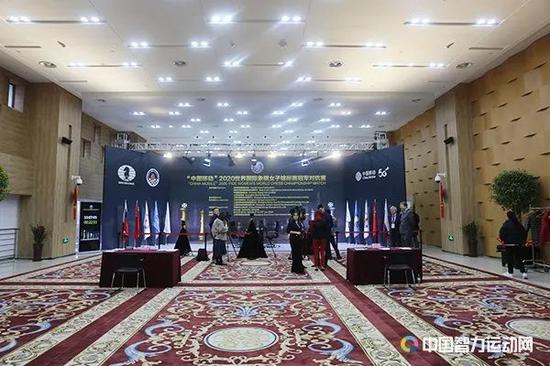 国象女子棋后挑战赛 英文视频直播超60万人观看