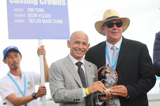 覃勇问鼎加勒比海奖金最高赛事“圣卢巅峰杯”