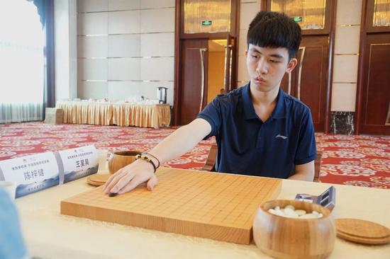 围棋队网络训练赛:少年才露尖尖角女队长宜放眼