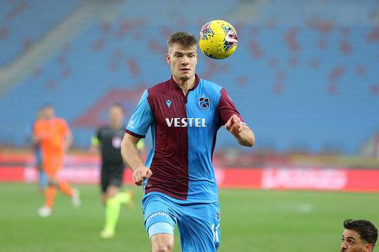 法媒：拜仁等豪门有意挪威前锋索罗斯