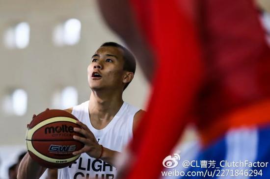 大学时期曹芳怎么打球的?是上过cctv5的男人