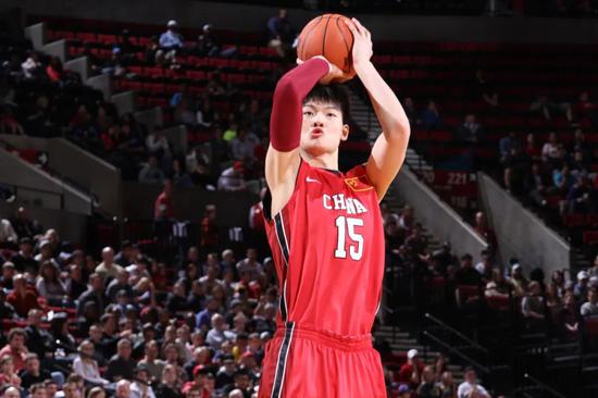 王哲林的选秀报告！评分86分，为何没进NBA？