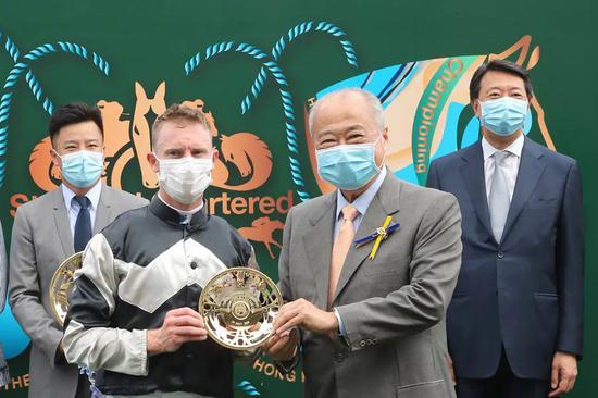 「时时精彩」成功卫冕渣打冠军暨遮打杯