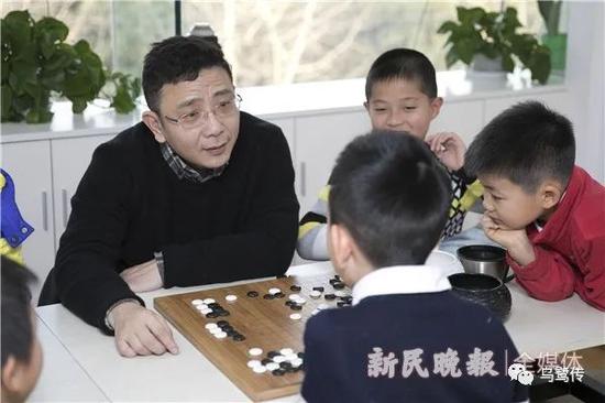 上海围棋小学女子冠军 从中学会时间和经济管理 棋牌 新浪竞技风暴 新浪网