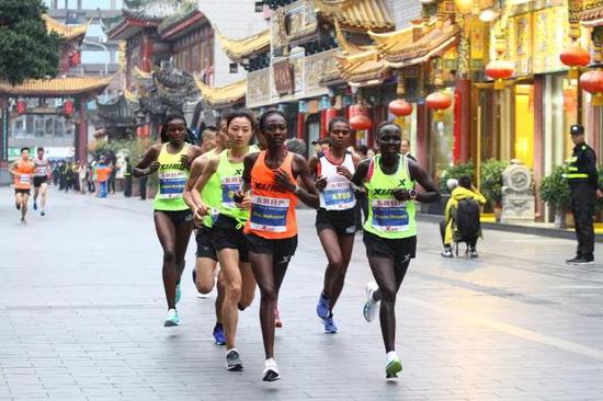 吴昕的“大象腿”变细成顶流 坚持跑步会让腿变