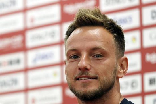 诺伊尔唱歌惹争议 拉基蒂奇：是对克罗地亚的热