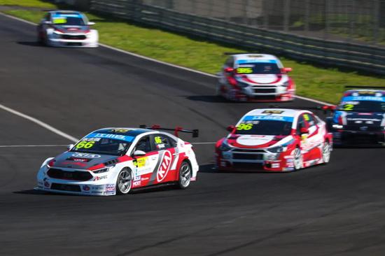 CTCC| 株洲热战第二重:张臻东拿下赛季首座冠军 CTCC| 株洲热战第二重:张臻东拿下赛季首座冠军